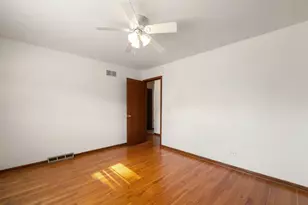 8427 W Windsor Ave, Chicago, IL 60656 - Photo 18