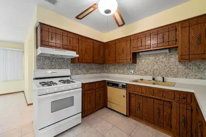 8427 W Windsor Avenue #2, Chicago, IL 60656 - Photo 8