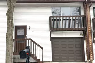 282 Sioux Dr, Bolingbrook, IL 60440 - Photo 1