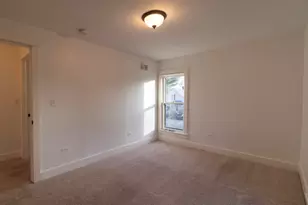 357 W Park Ave, Aurora, IL 60506 - Photo 12