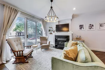 2510 W Iowa Street #1, Chicago, IL 60622 - Photo 2