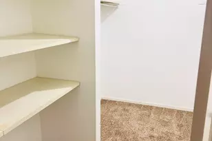 612 Waterford Rd, Schaumburg, IL 60193 - Photo 8