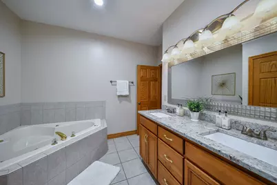 723 Manor Hill Place, Sugar Grove, IL 60554 - Photo 14