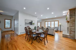 723 Manor Hill Pl, Sugar Grove, IL 60554 - Photo 10