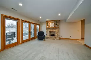 723 Manor Hill Pl, Sugar Grove, IL 60554 - Photo 22