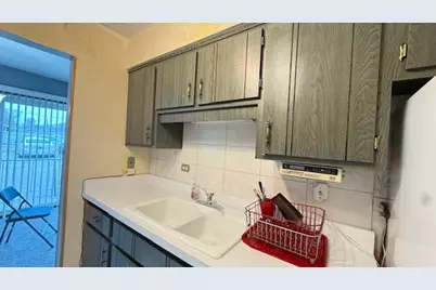 4420 W 111th Street #104, Oak Lawn, IL 60453 - Photo 6