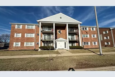 4420 W 111th Street #104, Oak Lawn, IL 60453 - Photo 1