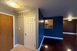 7 E Carriageway Dr, Hazel Crest, IL 60429 - Photo 4