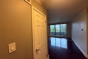 7 E Carriageway Dr, Hazel Crest, IL 60429 - Photo 2