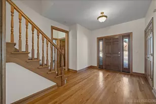 43W701 Willow Creek Dr, Elburn, IL 60119 - Photo 2