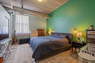 811 W 15th Pl, Chicago, IL 60608 - Photo 8