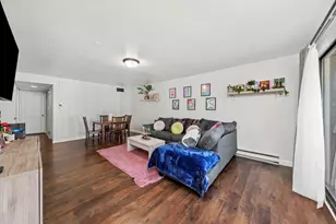 9812 S Karlov Ave, Oak Lawn, IL 60453 - Photo 2