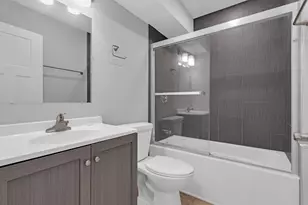 [Address not provided], Addison, IL 60101 - Photo 8