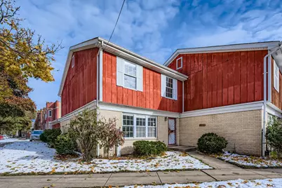 8001 S Essex Avenue, Chicago, IL 60617 - Photo 1