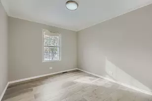 8001 S Essex Ave, Chicago, IL 60617 - Photo 8