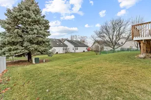 207 Julie Ln, Hampshire, IL 60140 - Photo 24