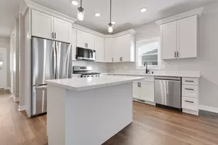 207 Julie Ln, Hampshire, IL 60140 - Photo 4