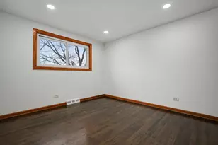 68 N Albert St, Mount Prospect, IL 60056 - Photo 10