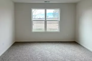 2271 Redwood Trl, Wonder Lake, IL 60097 - Photo 8