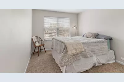 2220 N Hillcrest Court, Round Lake Beach, IL 60073 - Photo 34