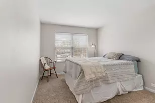 2220 N Hillcrest Ct, Round Lake Beach, IL 60073 - Photo 34