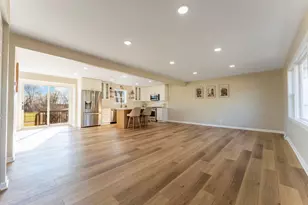 27W073 Jewell Rd, Winfield, IL 60190 - Photo 8