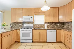 5242 W Ferdinand St, Chicago, IL 60644 - Photo 12