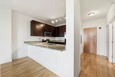 451 W Huron Street #702, Chicago, IL 60654 - Photo 6