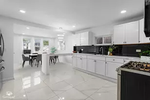 5636 S Carpenter St, Chicago, IL 60621 - Photo 6