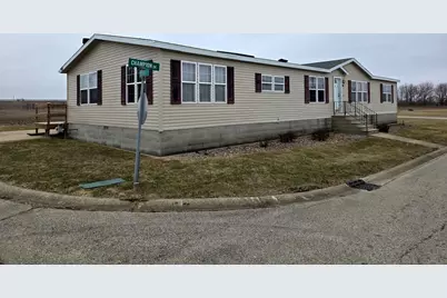 106 Champion Drive, Chenoa, IL 61726 - Photo 2