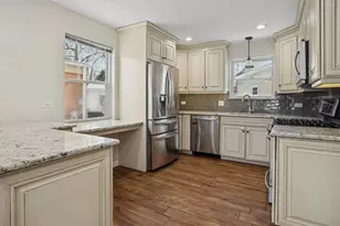 701 Willis St, Glen Ellyn, IL 60137 - Photo 6