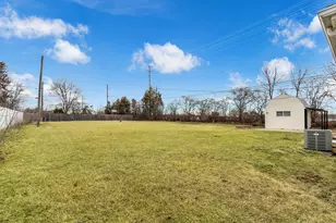 1190 Ash Rd, Hoffman Estates, IL 60169 - Photo 26