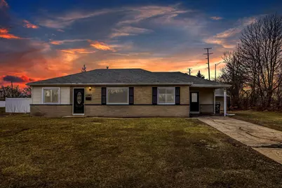 1190 Ash Road, Hoffman Estates, IL 60169 - Photo 2