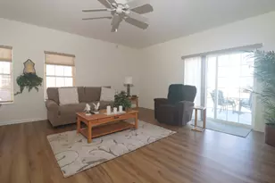 934 Lexington St, McHenry, IL 60050 - Photo 4