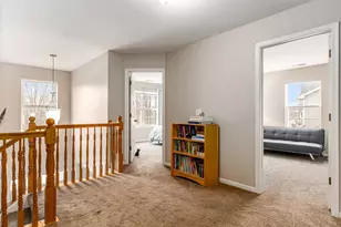 719 Eagle Brook Ln, Naperville, IL 60565 - Photo 14