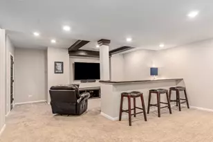 719 Eagle Brook Ln, Naperville, IL 60565 - Photo 28