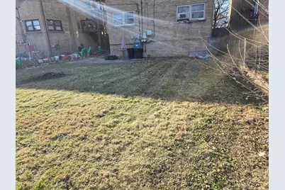 7631 N Knox Avenue, Skokie, IL 60076 - Photo 16