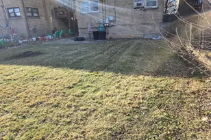 7631 N Knox Ave, Skokie, IL 60076 - Photo 16