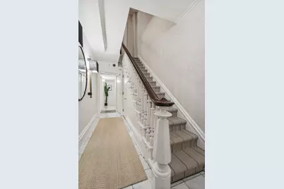 24 W Chestnut Street, Chicago, IL 60610 - Photo 2