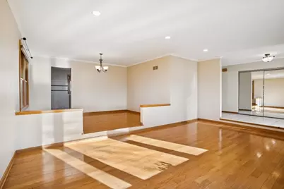 1820 W Thornwood Lane, Mount Prospect, IL 60056 - Photo 4