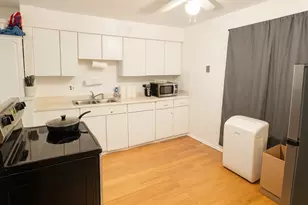 7420 N Winchester Ave, Chicago, IL 60626 - Photo 2