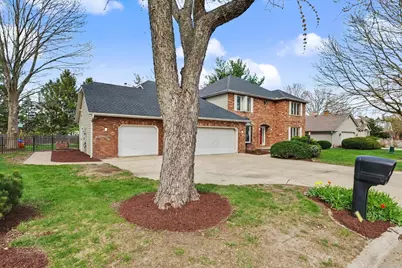 2404 N Nottingham Court, Champaign, IL 61821 - Photo 4