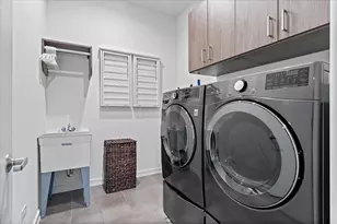 [Address not provided], Chicago, IL 60614 - Photo 32