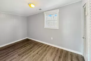 200 E Grove St, Utica, IL 61373 - Photo 14