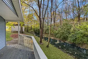 200 E Grove St, Utica, IL 61373 - Photo 34
