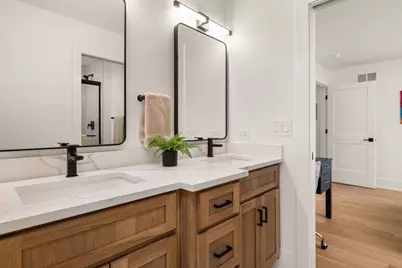 835 S Ashland Avenue, La Grange, IL 60525 - Photo 20