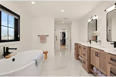 835 S Ashland Avenue, La Grange, IL 60525 - Photo 16