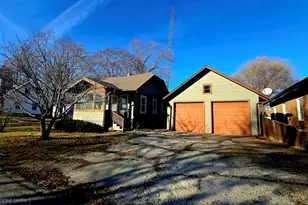 595 W Bridge St, Kankakee, IL 60901 - Photo 1