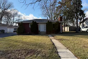 1931 Stephen Dr, Montgomery, IL 60538 - Photo 1