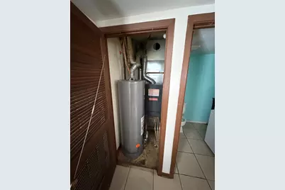 523 Meadow Green Lane, Round Lake Beach, IL 60073 - Photo 6